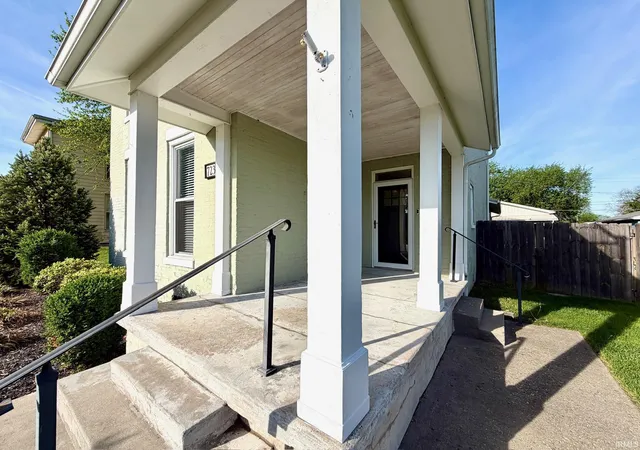 Homes for sale in Seymour, IN | 723 N Chestnut St, Seymour, IN 47274 | MLS# 202613771