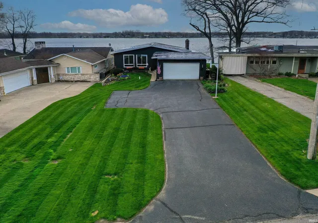 2nd image of 1043 E Northshore Dr, Syracuse, IN 46567 | MLS# 202613779