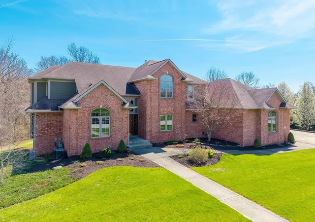 Homes for sale in Roanoke, IN | 14711 Brindle Xing, Roanoke, IN 46783 | MLS# 202613807