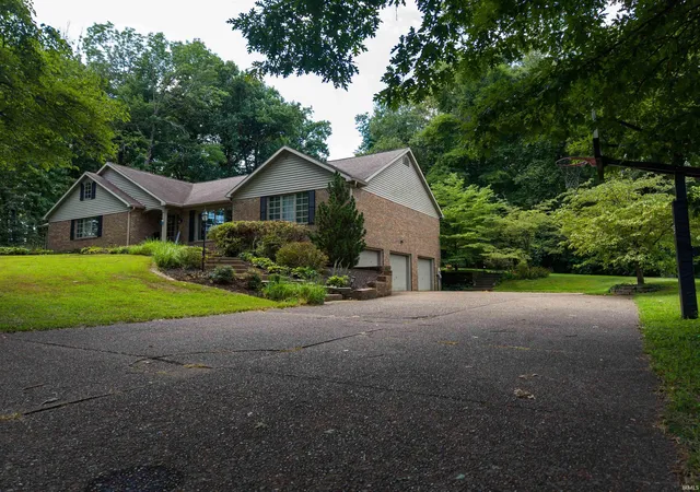 Photo 3 of Manufactured home for sale at 4077 Frame Rd, Newburgh, IN 47630 | MLS# 202613821 | Listing updated on 2026-09-09