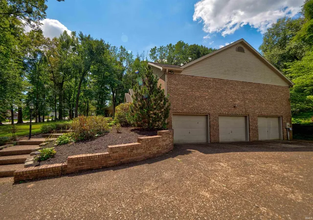 Photo 3 of Single family home for sale at 4077 Frame Rd, Newburgh, IN 47630 | MLS# 202613821 | Listing updated on 2026-09-09