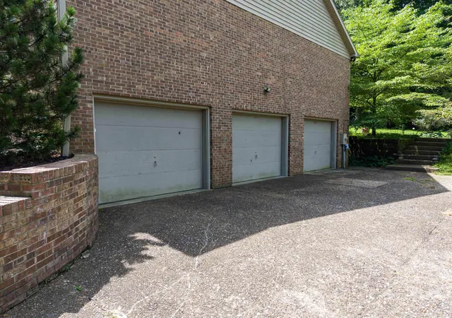 Photo 4 of Single family home for sale at 4077 Frame Rd, Newburgh, IN 47630 | MLS# 202613821 | Listing updated on 2026-09-09