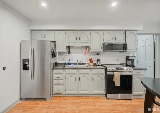 Photo 3 of Manufactured home for sale at 128 W Walnut St, Kokomo, IN 46901 | MLS# 202613865 | Listing updated on 2026-04-20