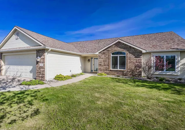 Photo 2 of Manufactured home for sale at 7825 G Antony Dr, Fort Wayne, IN 46818 | MLS# 202613875 | Listing updated on 2026-09-01