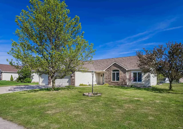 2nd image of 7825 G Antony Dr, Fort Wayne, IN 46818 | MLS# 202613875