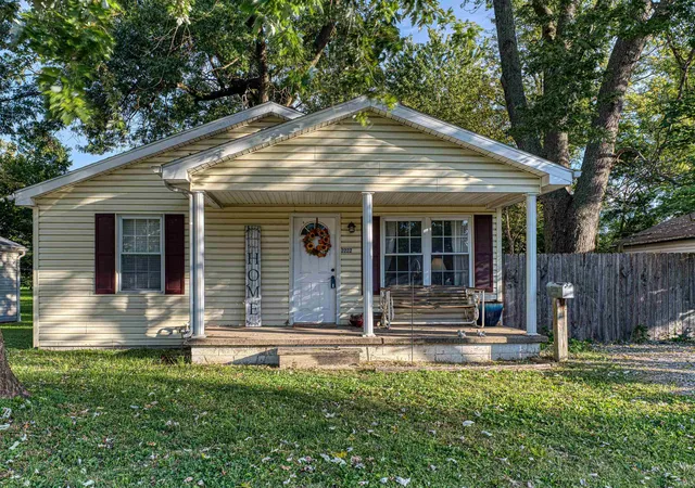 Homes for sale in Evansville, IN | 2222 Kathleen Ave, Evansville, IN 47714 | MLS# 202613897