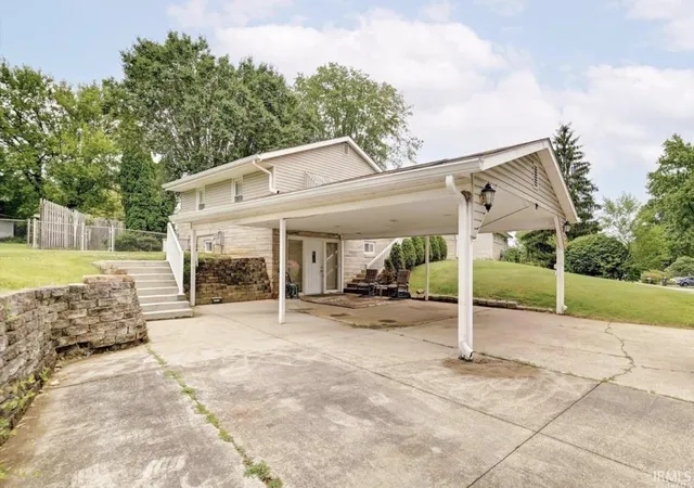 Photo 3 of Manufactured home for sale at 612 W Clover Ter, Bloomington, IN 47404 | MLS# 202613915 | Listing updated on 2026-05-19