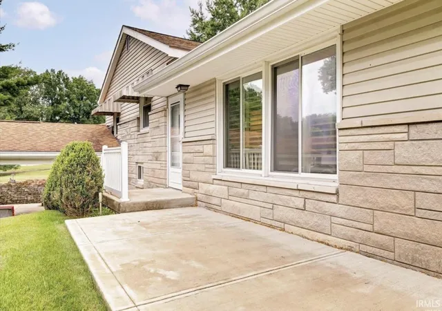 Photo 4 of Manufactured home for sale at 612 W Clover Ter, Bloomington, IN 47404 | MLS# 202613915 | Listing updated on 2026-05-19