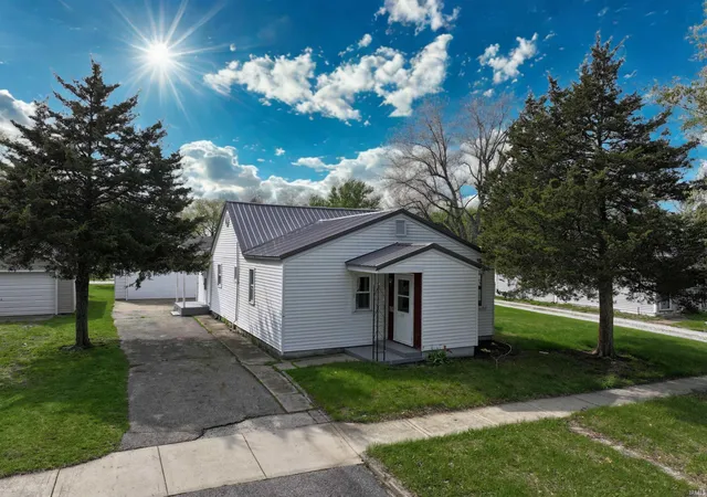 Photo 1 of Manufactured home for sale at 911 N Hathaway St, Winamac, IN 46996 | MLS# 202613940 | Listing updated on 2026-07-14