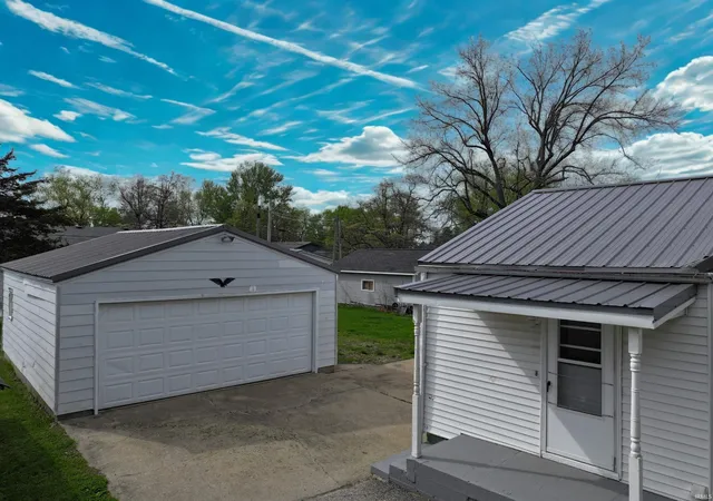 Photo 2 of Manufactured home for sale at 911 N Hathaway St, Winamac, IN 46996 | MLS# 202613940 | Listing updated on 2026-07-14