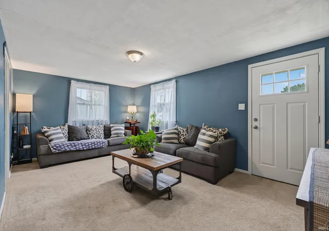 3rd image of 1222 Edgewood Dr, South Bend, IN 46616 | MLS# 202614016