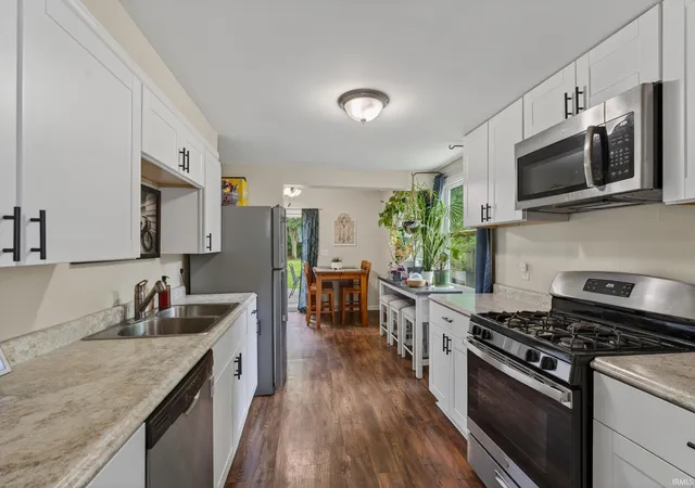 4th image of 1222 Edgewood Dr, South Bend, IN 46616 | MLS# 202614016