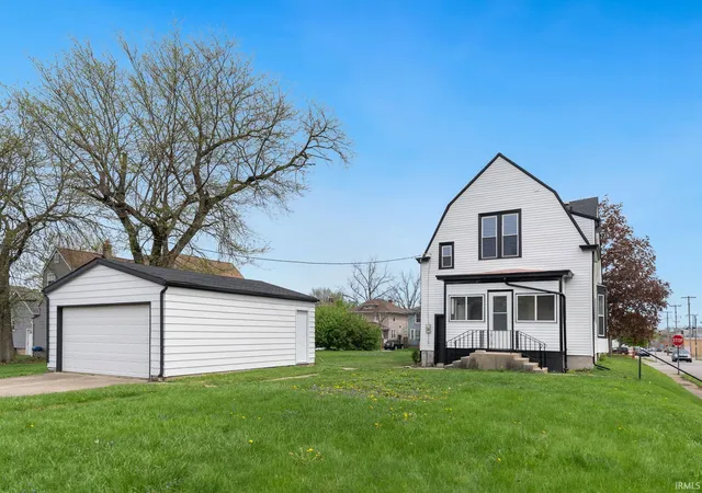 Photo 2 of Sale Pending at 3632 S Harrison St, Fort Wayne, IN 46807 | MLS# 202614018 | Listing updated on 2026-07-20