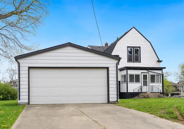 Photo 3 of Sale Pending at 3632 S Harrison St, Fort Wayne, IN 46807 | MLS# 202614018 | Listing updated on 2026-07-20