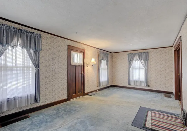 Homes for sale in Evansville, IN | 900 E Blackford Ave, Evansville, IN 47713 | MLS# 202614073