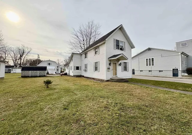 Homes for sale in Bluffton, IN | 1128 W Cherry St, Bluffton, IN 46714 | MLS# 202614101