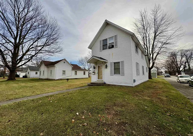 Homes for sale in Bluffton, IN | 1128 W Cherry St, Bluffton, IN 46714 | MLS# 202614101