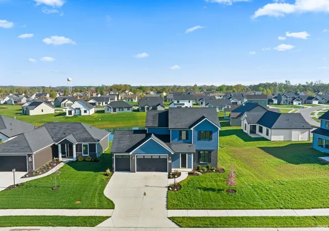 2nd image of 1410 Bear Hollow Dr, Huntertown, IN 46748 | MLS# 202614109