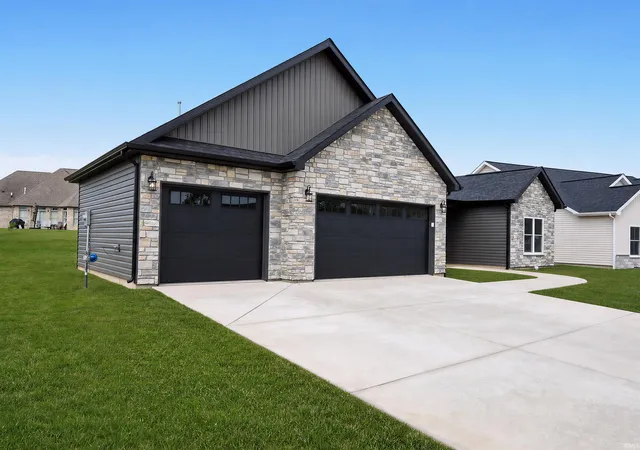 Photo 3 of Manufactured home for sale at 2195 Beech Tree Ct, Kokomo, IN 46902 | MLS# 202614151 | Listing updated on 2026-06-23