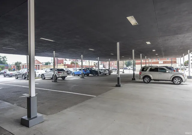 Homes for sale in Evansville, IN | 101 Se Third St #3E, Evansville, IN 47708 | MLS# 202614191