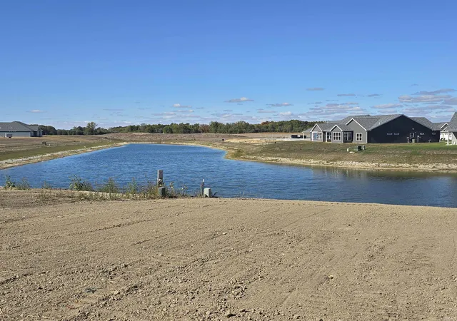 Photo 3 of Manufactured home for sale at 5326 Fair Crk Run, Fort Wayne, IN 46818 | MLS# 202614218 | Listing updated on 2026-09-12