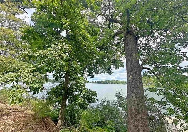 1st image of 9246 E Koher Rd, Syracuse, IN 46567 | MLS# 202614244