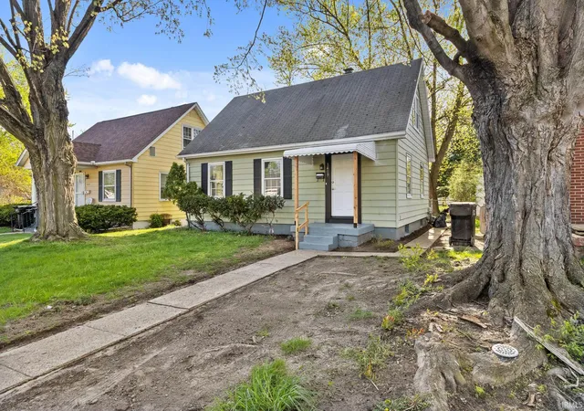 2nd image of 1419 Johnson St, South Bend, IN 46628 | MLS# 202614322