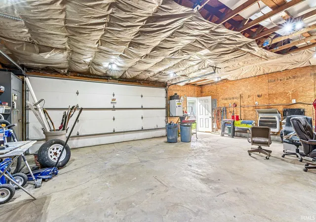 36th image of 404 Terry Ln, Mishawaka, IN 46544 | MLS# 202614446