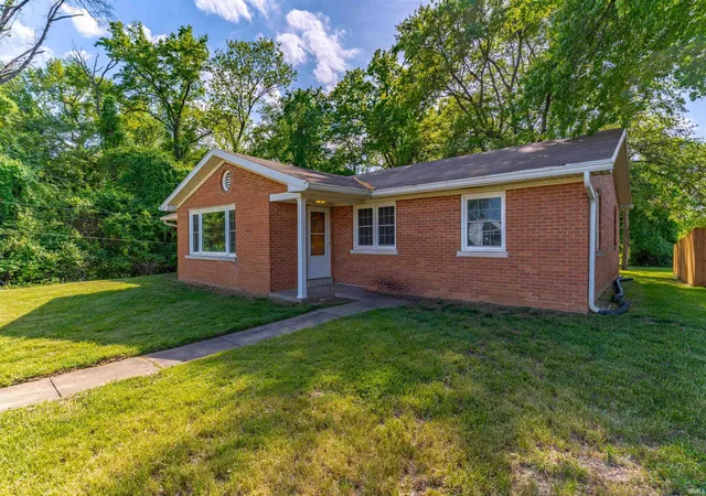 Photo 2 of Manufactured home for sale at 5400 Weaver Rd, Evansville, IN 47711 | MLS# 202614785 | Listing updated on 2026-08-29