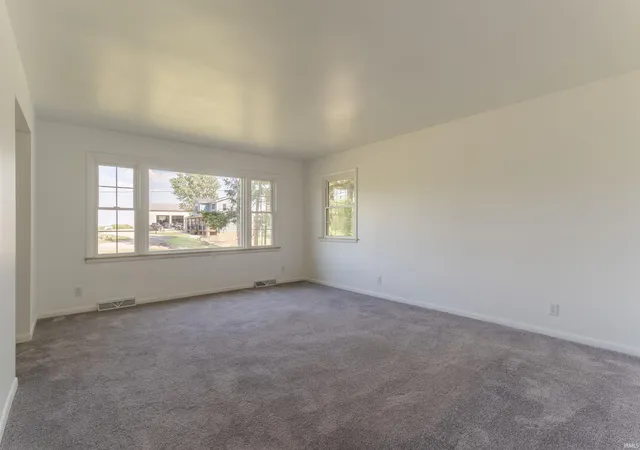 Photo 5 of Manufactured home for sale at 5400 Weaver Rd, Evansville, IN 47711 | MLS# 202614785 | Listing updated on 2026-08-29