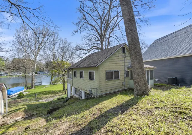 5th image of 29 Ems B42E Ln, Leesburg, IN 46538 | MLS# 202614833