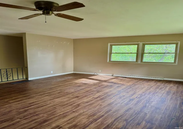 Homes for sale in Muncie, IN | 1914 W White River Blvd, Muncie, IN 47303 | MLS# 202614865