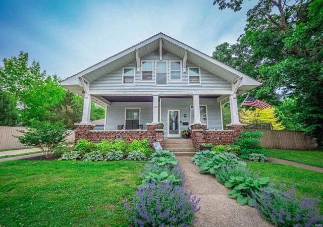 Homes for sale in Mount Vernon, IN | 402 E Water St, Mount Vernon, IN 47620 | MLS# 202614909