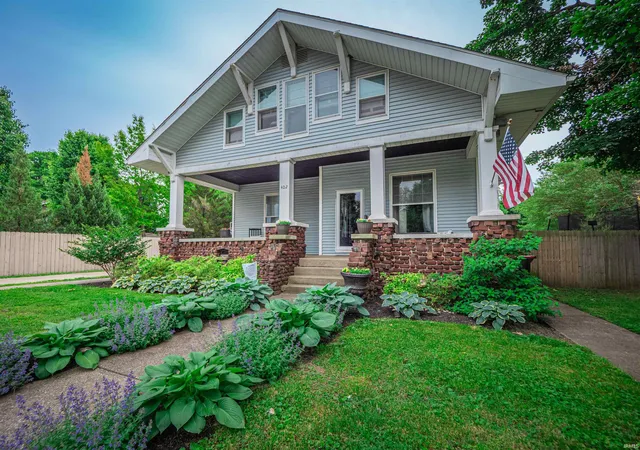 Homes for sale in Mount Vernon, IN | 402 E Water St, Mount Vernon, IN 47620 | MLS# 202614909