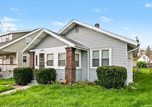 Photo 2 of Manufactured home for sale at 1249 N Meade St, South Bend, IN 46628 | MLS# 202614980 | Listing updated on 2026-07-03
