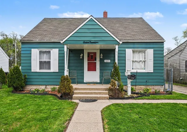 Photo 3 of Single family home for sale at 1624 College St, South Bend, IN 46628 | MLS# 202614989 | Listing updated on 2026-06-12