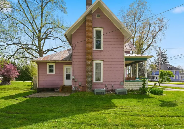 Homes for sale in Angola, IN | 319 E Broad St, Angola, IN 46703 | MLS# 202615021