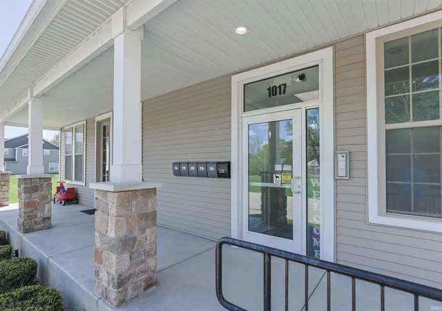 3rd image of 1017 Keenan Ct #21B, South Bend, IN 46615 | MLS# 202615064
