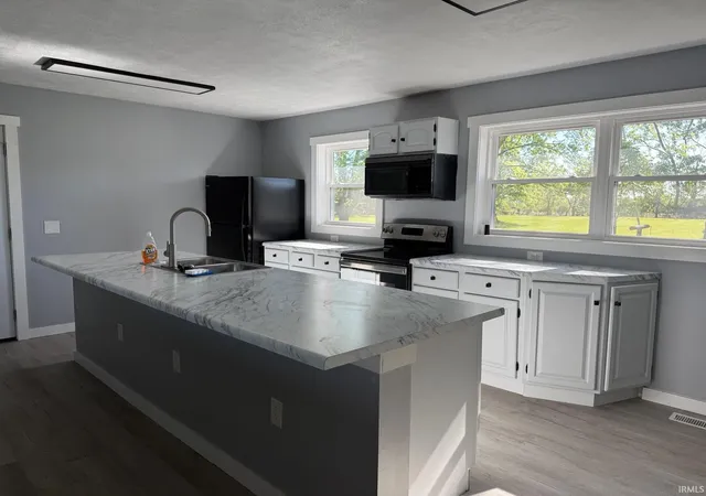 5th image of 215 S 600 E Rd, Marion, IN 46953 | MLS# 202615137