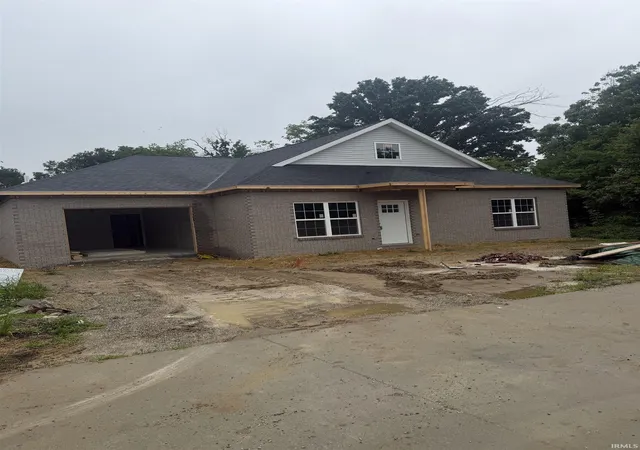2nd image of 6703 Palm Dr, Evansville, IN 47715 | MLS# 202615248