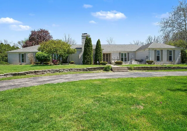 1st image of 1704 Brookwood Dr, Elkhart, IN 46514 | MLS# 202615414