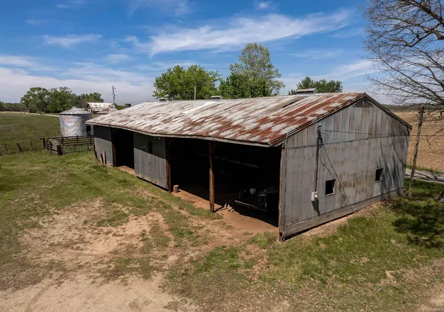 4th image of 3147 W 260 N, Covington, IN 47932 | MLS# 202615458