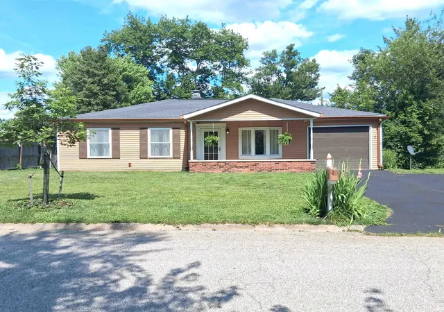 Homes for sale in Bloomington, IN | 3502 N Kingsley Dr, Bloomington, IN 47404 | MLS# 202615598