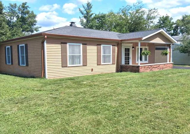 Homes for sale in Bloomington, IN | 3502 N Kingsley Dr, Bloomington, IN 47404 | MLS# 202615598