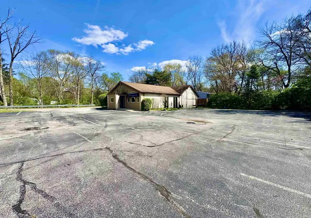 5th image of 1227 E Bristol St, Elkhart, IN 46514 | MLS# 202615696