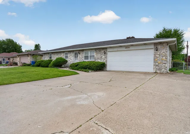 Homes for sale in Kokomo, IN | 1503 S Goyer Rd, Kokomo, IN 46902 | MLS# 202615772