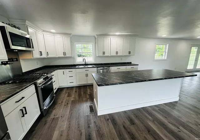 Photo 4 of Manufactured home for sale at 1723 W Street Rd 645 Hwy, Loogootee, IN 47553 | MLS# 202615898 | Listing updated on 2026-09-21