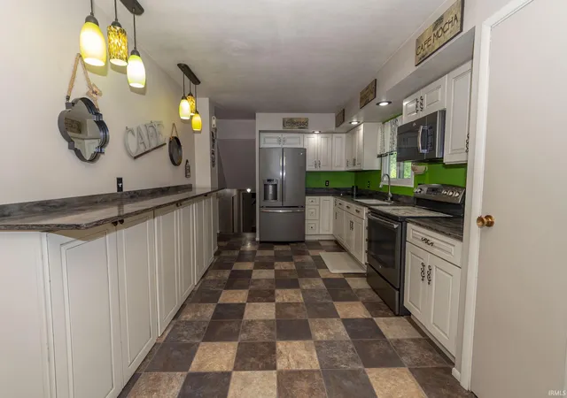 5th image of 1237 Hampshire Dr, South Bend, IN 46614 | MLS# 202615994