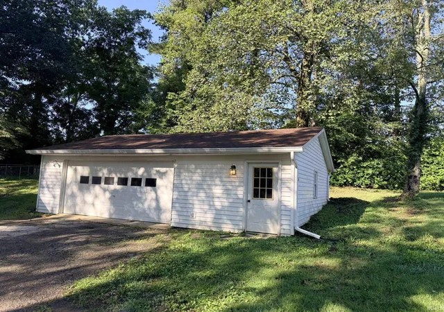 Photo 3 of Manufactured home for sale at 1310 E Prairie Dr, Bloomington, IN 47408 | MLS# 202616022 | Listing updated on 2026-09-01