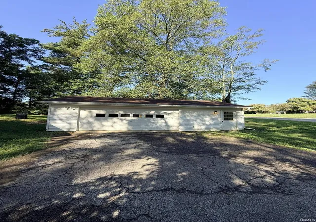 Photo 3 of Manufactured home for sale at 1310 E Prairie Dr, Bloomington, IN 47408 | MLS# 202616022 | Listing updated on 2026-09-01